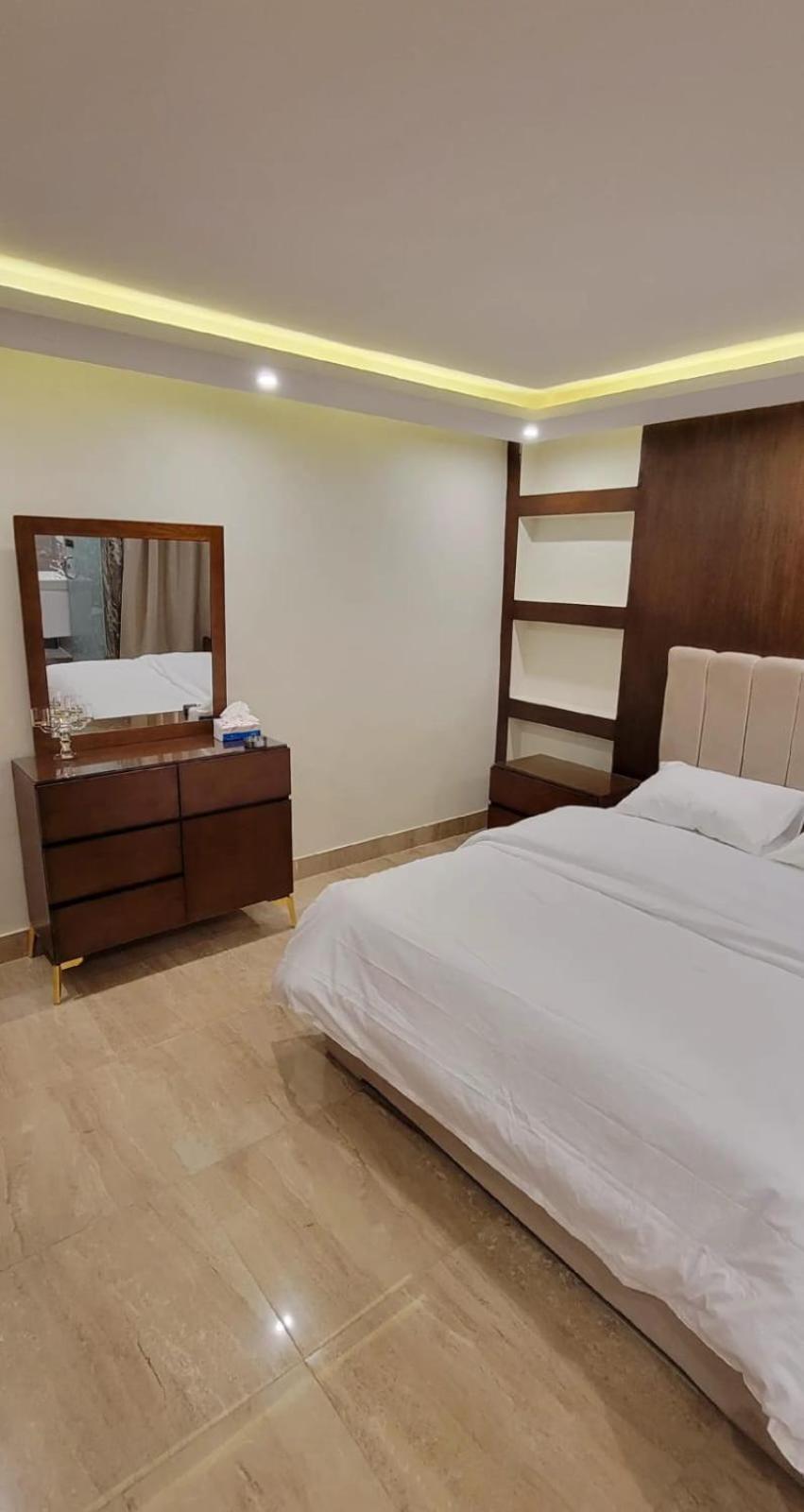 Apartment Luxury Apartments, Mohandiseen 502 Cairo